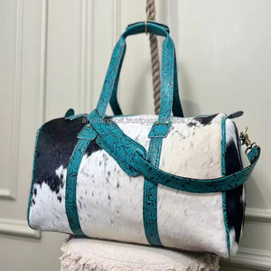 Bolsos de equipaje de cuero de vaca real Bolso hecho a mano de usos múltiples Bolso de Viaje Unisex Tamaño grande Color turquesa Pelo en Bolso de piel oculta - Product Image 4