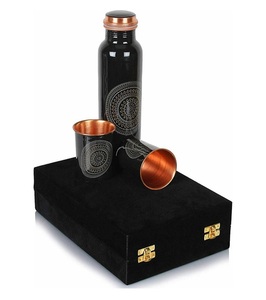 Juego de Botellas de Cobre con Estampado Floral y Vasos para una Bebida Ayurvédica Saludable y Vibrante, Ideal para Regalos - Product Image 6