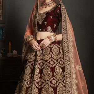 KOTI-NEW---STUNNING de terciopelo indio/paquistaní con vestido LEHENGA embellecido con DABKA, cuentas de cristal de piedra para trabajar para boda @ 2022 - Product Image 1