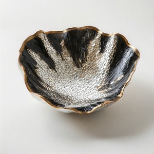 Pièce de bol de table RegalAura Bol artisanal Articles de service de luxe fabriqués à la main pour une salle à manger élégante et charme de table intemporel - Product Image 2