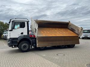 Camión Pesado Usado TGS 37.470 8x4 2018, Motor Diésel, Transmisión Automática, Hidráulico, Emisión Euro 6, 451-500hp, Volquete sobre Orugas - Product Image 3