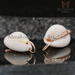 Baguette-colgante de conchas de oro amarillo de 14k, colgante de conchas de cauri, joyería, venta al por mayor - Product Image 3