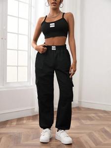 Ensemble de survêtement décontracté pour femmes, vêtements de sport streetwear, conçu pour l'entraînement et le confort quotidien - Product Image 2