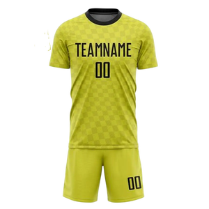 Uniforme de fútbol personalizado premium con diseño de sublimación, costuras resistentes y material elástico cómodo, ideal para jóvenes y adultos. - Product Image 3