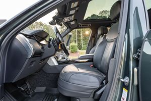 Range Rover P530 SE 2023 d'occasion en excellent état, 523 ch, V8 biturbo, transmission intégrale, pack de finition intérieure premium, non modifié - Product Image 5
