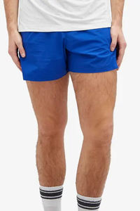 Pantalones cortos de correr azules ligeros y transpirables con cintura elástica y diseño para una máxima comodidad y rendimiento - Product Image 2