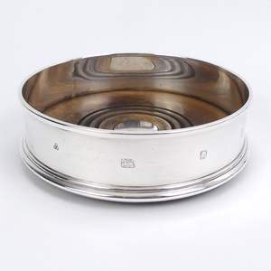 Posavasos de metal duradero para botellas de vino, diseñado para uso a largo plazo, resistente al óxido, a la humedad, a las manchas y a los arañazos. - Product Image 4