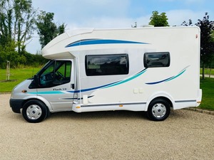 2013 (132) Camper van CHASSON FLASH 10 PERFIL BAJO 4 LIQUERAS - Product Image 4