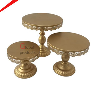 แพ็กเกจโลหะสามชิ้นสำหรับตกแต่งเค้กสีทองสำหรับงานปาร์ตี้ - Product Image 1