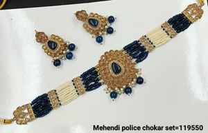 Joyería india tradicional y de moda chapada en oro y Motipearl gota gargantilla con pendiente a juego y collar Maagtika conjunto de mujeres - Product Image 2