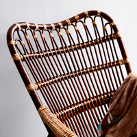 Chaise à bascule en rotin tissé à la main