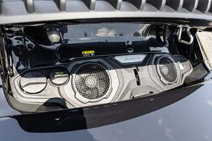 2024 911 Turbo S Coupé ~3,800 Millas, Motor de 6 Cilindros en Línea con Doble Turbo, Tracción en las Cuatro Ruedas, Interior Rojo Burdeos, Sin Modificaciones - Product Image 6