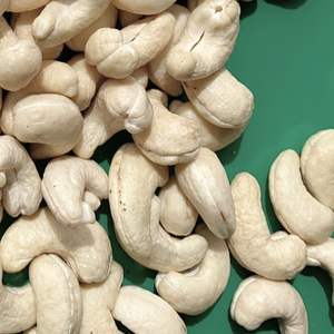 Offre Spéciale 2025 Vietnam Noix De Cajou Brutes Noix De Cajou Noix De Cajou De Qualité Commerciale Noyau De Noix De Cajou Ww320 Ww240 Reday À Expédier - Product Image 1