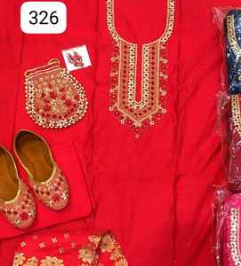 Trajes sin costuras de diseñador moderno, ropa india y paquistaní bordada a mano - Product Image 1