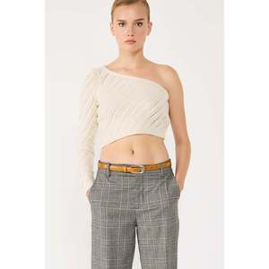 Top Corto Asimétrico Brillante de Una Manga - Product Image 4