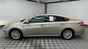 Usado cuidadosamente 2013 para Avalon Hybrid Limited asientos de cuero de dirección izquierda neumáticos R17 - Product Image 4