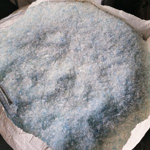 Bán Buôn Màu Xanh <span class=keywords><strong>PC</strong></span> Chai Nước Phế Liệu <span class=keywords><strong>Regrind</strong></span> Tái Chế Nhựa Polycarbonate Cho Sản Xuất Và Công Nghiệp Tái Chế - Product Image 2