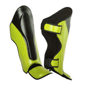 Protège-tibias d'entraînement MMA avec logo personnalisé de la meilleure qualité nouveauté équipement de boxe avec protège-tibia en cuir respirant pour l'entraînement - Product Image 2