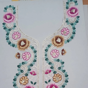 Patchs de cou brodés personnalisés de haute qualité vêtements appliques de décolleté décoratif à coudre pour robes hauts vêtements ethniques - Product Image 1