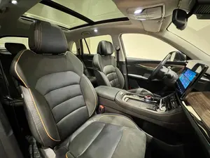 SkiweI ET-5 2023, 72 kWh, Neumáticos R18, Asientos de Cuero, Batería de Litio, 6 Plazas, Techo Panorámico, Techo de Aleación de Aluminio, Tracción en las Cuatro Ruedas, Doble - Product Image 3