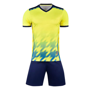 Ensemble de maillots de football pour hommes en sublimation, prix de gros, maillots et shorts de football, maillot de football personnalisé - Product Image 2