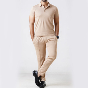 100% algodón hecho lujoso sólido Beige tejido texturizado de manga corta Polo y pantalón ajustado ropa informal al por mayor chándales de hombre - Product Image 6