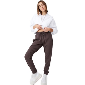 Pantalon de survêtement 100% coton personnalisé pour femmes pantalon de jogging confortable de couleur unie avec décoration en dentelle vente chaude pour une utilisation en salle de sport - Product Image 6