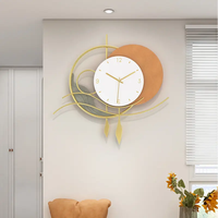 Horloge murale classique avec pendule oscillant Designer Art métal gracieux Style Vintage décor à la maison produits de livraison directe
