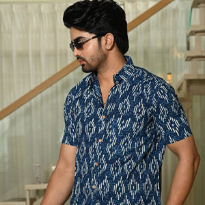 Chemise Homme Manches Longues 100% Coton Imprimée à la Main Style Ethnique Ikat Décontractée Été Boutonnée Respirante Faite à la Main ODM - Product Image 1