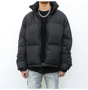 เสื้อแจ็คเก็ตขนเป็ดสีดำสำหรับผู้ชายเสื้อโค้ทบับเบิ้ลดีไซน์แบบสตรีทเคลือบผิวด้านทรงโอเวอร์ไซส์ - Product Image 1