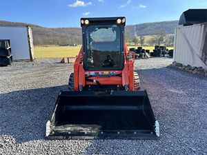 3 toneladas Kubota SSV65 Skid Steer Wheel Loader Maquinaria de construcción disponible para suministro - Product Image 5