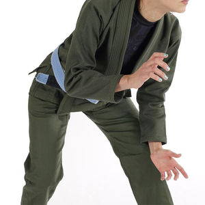 Traje de Karate para Hombre Diseñado para Entrenamiento de Artes Marciales, Prácticas de Dojo, Clases y Desarrollo de Habilidades - Product Image 2