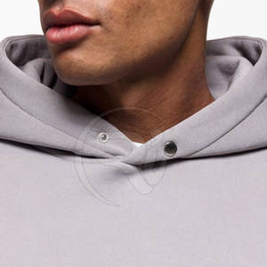 ชุดเสื้อมีฮู้ดและกางเกงขาสั้นโอเวอร์ไซส์เปิดไหล่สำหรับผู้ชายชุดเสื้อมีฮู้ดพร้อมกางเกงขาสั้น - Product Image 3