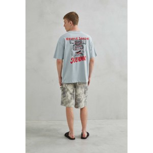 T-shirt Unisex in cotone oversize con Design AUDIO Top da uomo in colore grigio - Product Image 3