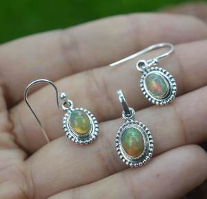 Natural ópalo etíope 925 plata esterlina hecho a mano diseñador personalizado pendiente colgante hermoso conjunto para mujeres - Product Image 1