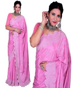 Vente en gros de saris en soie brodés avec chemisier de créateur conçus par lui-même-Vêtement de sari en vrac à bas prix pour dames - Product Image 6