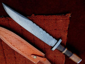 Cuchillo Bowie de Caza Hecho a Mano con Borde Dentado de Acero Inoxidable, Hermoso Mango de Madera, Herramienta de Caza de Alta Calidad para Exteriores, Regalo OEM - Product Image 2