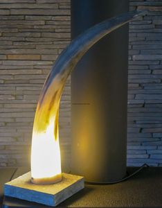 Taza de cerámica de cuerno vikingo festivo hecho a mano para hidromiel y cerveza para fiestas navideñas y alegrías navideñas - Product Image 3