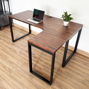Escritorio en Forma de L de Madera de Acacia con Patas de Hierro CD68017, Elegante Escritorio para Computadora - Product Image 3