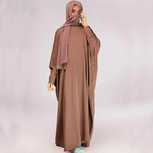 Robe Abaya Modeste pour Femmes de la Marque Saleh Enterprises, Ornée de Perles, Antistatique, Respirante, Mélange Coton-Polyester, Style Islamique Dubaï - Product Image 1