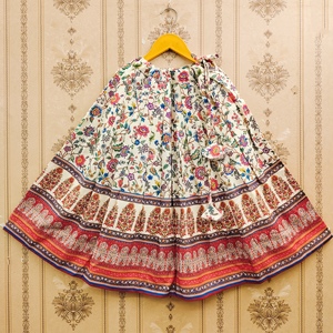 Lehenga Choli en polyester blanc à fleurs Ajrakh pour filles, longueur au sol |   Tenue de fête ethnique traditionnelle entièrement cousue - Product Image 4
