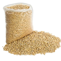 Pellets de madera de roble para barbacoas, hornos de pizza y ahumadores - Empaquetados en bolsas de polietileno transparente de 15 kg - Comprar ahora.