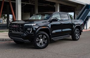 CLEAN 2023G-2. 1 Can_y _ On AT4 Crew Cab 4WD - Product Image 6