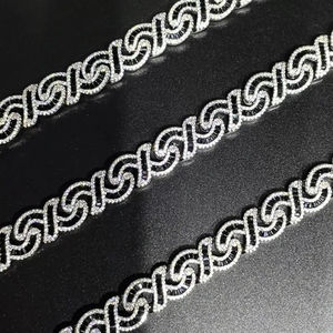 Cadena Cubana Infinita de Plata de Ley 925 de 10 mm con Moissanita, Collar Cubano Personalizado con Incrustaciones de Diamantes para Hombre y Mujer - Product Image 2