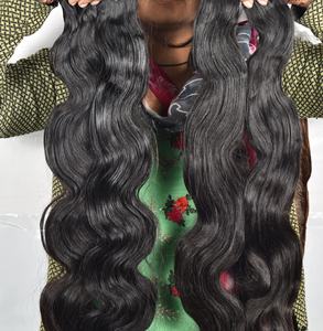 Extensiones de cabello humano ondulado de cuerpo vietnamita virgen 100% sin procesar, máquina de trama doble de Color Natural crudo para mujeres, cabello indio - Product Image 1