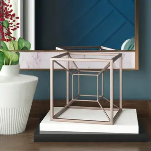 Escultura Moderna Pulida de Estilo Antiguo, Centro de Mesa de Invierno Stag Goldpeak Rise, Tigre con Rayas Reales, Rugido Audaz, Regalo Corporativo - Product Image 4