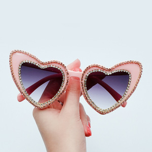Factory direct Personalized Diamond <b>Sunglasses</b> Trendy Heart-Shaped Glasses for Men and Women Party Activities - Product Image 1