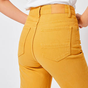 Jean personnalisé avec étiquette et bouton en cuir, pantalon décontracté en denim de coton pour femme, style OEM avec fermeture éclair à la taille en tissu technique et élasthanne - Product Image 4
