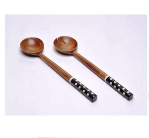 Cubiertos con asas decorativas de resina creativa SERVIDOR DE ENSALADA DE MADERA JUEGO DE 2 HECHO A MANO ÚNICO KETCHENWAR - Product Image 1
