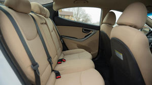 Hyundai Elantra GLS FWD 2013 Usado, Auto a Gasolina con Transmisión Automática, Motor 4L, Asientos de Cuero, Cámara Trasera, Llantas R16, Volante a la Izquierda - Product Image 2